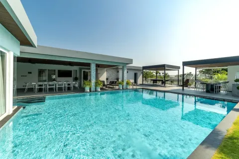 Casa de 6 dormitorios en Pattaya, Tailandia № 210665 - foto 19