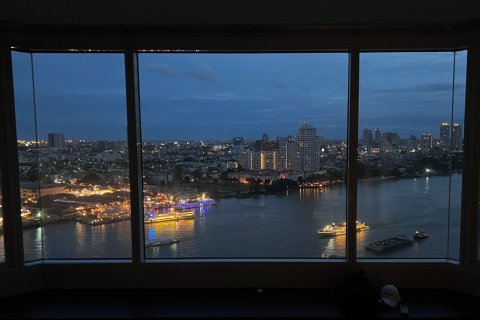 Condo in Khlong San, Bangkok, Thailand, 4 bedrooms  № 137897 - photo 11