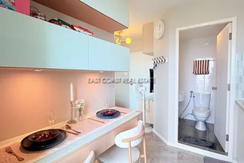 Condominio de 1 dormitorio en Jomtien Beach, Pattaya, Tailandia № 212628 - foto 3