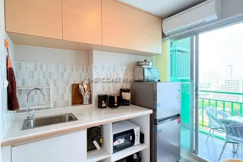 Condominio de 1 dormitorio en Jomtien Beach, Pattaya, Tailandia № 212628 - foto 2