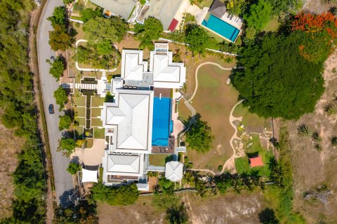 Villa in Cha-am, Thailand 9 Schlafzimmer № 222123 - Foto 19