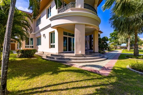 Villa in Cha-am, Thailand 7 Schlafzimmer № 222127 - Foto 11