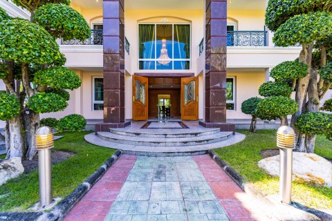 Villa in Cha-am, Thailand 7 Schlafzimmer № 222127 - Foto 12