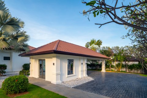 Villa in Hua Hin, Thailand 5 Schlafzimmer № 222124 - Foto 4