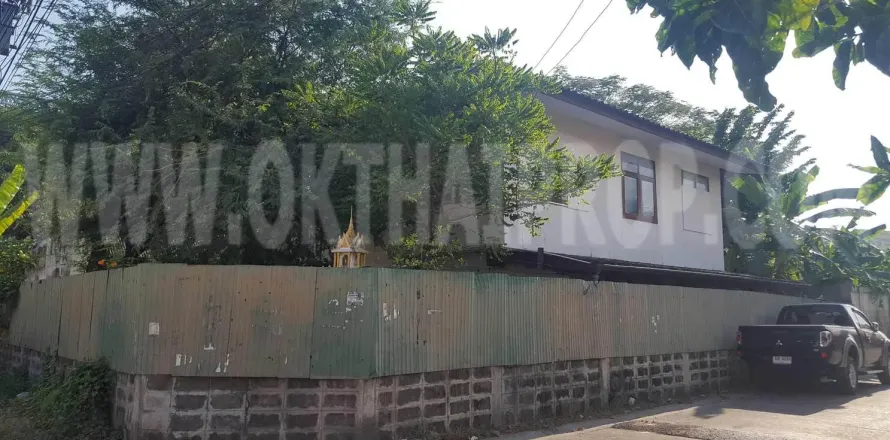 Terrain à Nonthaburi, Thaïlande 480 m2 № 154388