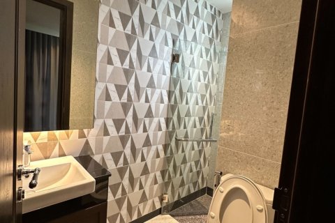 Maison à Samut Prakan, Thaïlande 4 chambres № 154392 - photo 23