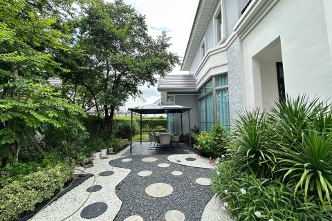 Maison à Samut Prakan, Thaïlande 4 chambres № 154392 - photo 28