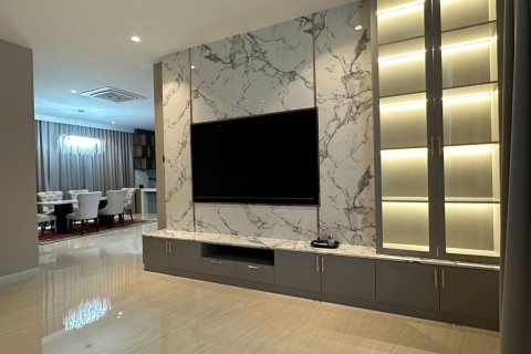 Maison à Samut Prakan, Thaïlande 4 chambres № 154392 - photo 9