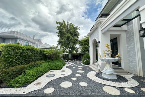 Maison à Samut Prakan, Thaïlande 4 chambres № 154392 - photo 2