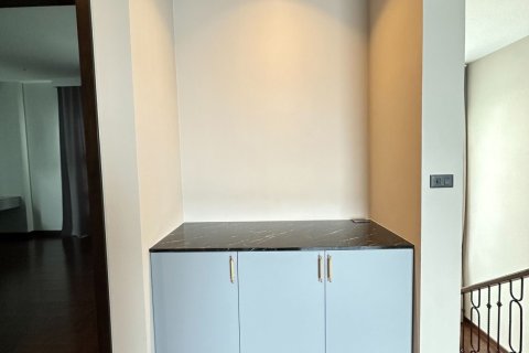 Maison à Samut Prakan, Thaïlande 4 chambres № 154392 - photo 15