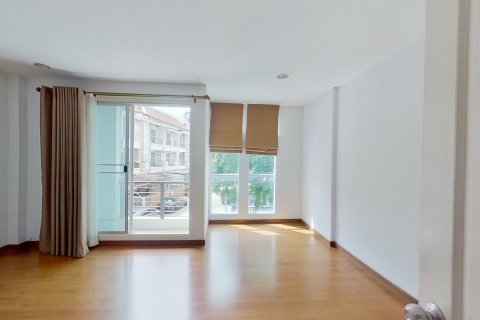 Таунхаус в Чом Тхонге, Бангкок, Таиланд с 3 спальнями  № 154394 - фото 9