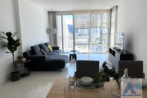 Condo in Watthana, Bangkok, Thailand, 2 bedrooms  № 216470