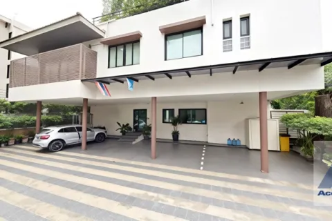 Propriété commerciale à Khlong Toei, Bangkok, Thaïlande 1240 m2 № 215643