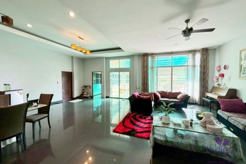 Дом в Чиангмае, Таиланд с 5 спальнями  № 149592 - фото 4