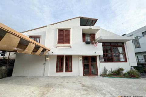 House in Bangkok, Thailand 5 bedrooms № 202028 - photo 2