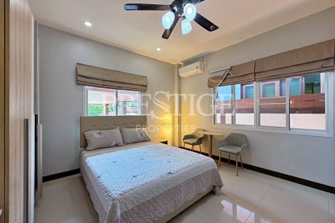 House in Pattaya, Thailand 6 bedrooms № 202030 - photo 14