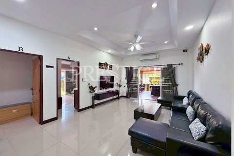 House in Pattaya, Thailand 6 bedrooms № 202030 - photo 6