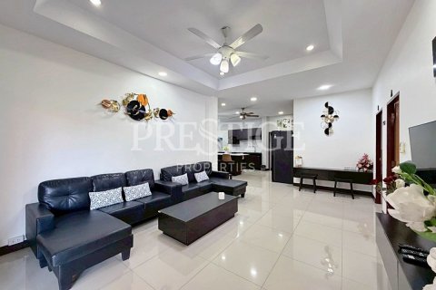 House in Pattaya, Thailand 6 bedrooms № 202030 - photo 3
