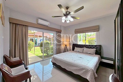 House in Pattaya, Thailand 6 bedrooms № 202030 - photo 16
