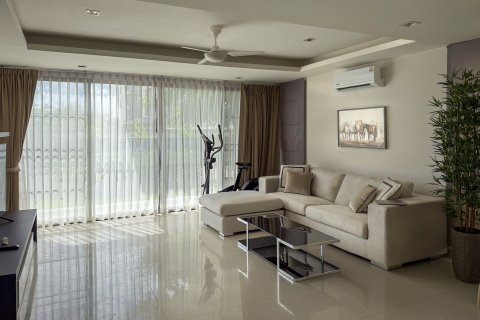 Villa in Phuket, Thailand 5 bedrooms № 147110 - photo 5