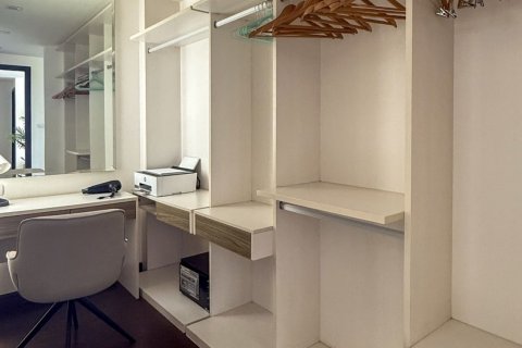 Villa in Phuket, Thailand 5 bedrooms № 147110 - photo 17