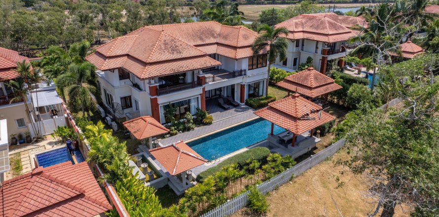 Вилла в Пхукете, Таиланд с 4 спальнями  № 144970