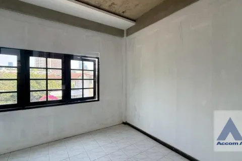 Townhouse in Watthana, Bangkok, Thailand 5 bedrooms № 214544 - photo 8