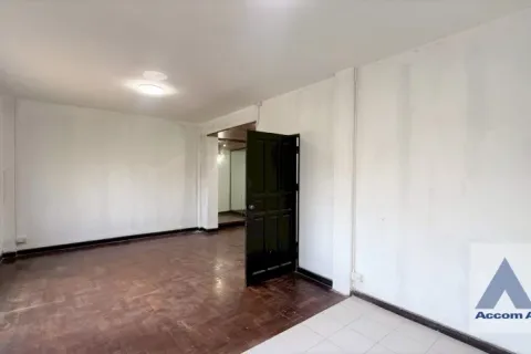 Townhouse in Watthana, Bangkok, Thailand 5 bedrooms № 214544 - photo 6