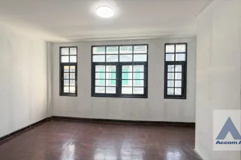 Townhouse in Watthana, Bangkok, Thailand 5 bedrooms № 214544 - photo 2