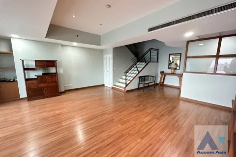 Duplex in Yan Nawa, Bangkok, Thailand 2 bedrooms № 214547 - photo 1