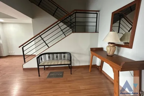 Duplex in Yan Nawa, Bangkok, Thailand 2 bedrooms № 214547 - photo 3