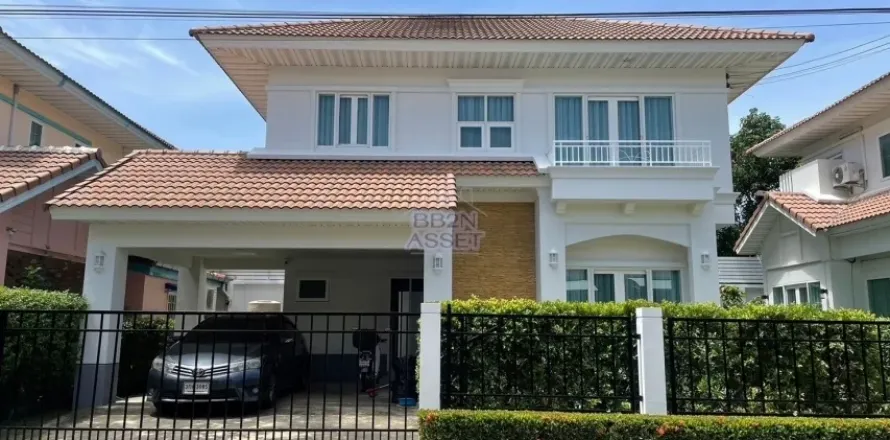 Maison à Nonthaburi, Thaïlande 3 chambres № 164571