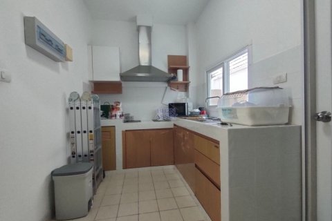 Maison à Nonthaburi, Thaïlande 3 chambres № 164571 - photo 2