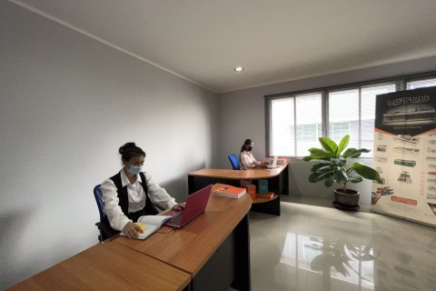 Townhouse à Samut Prakan, Thaïlande 6 chambres № 164574 - photo 21