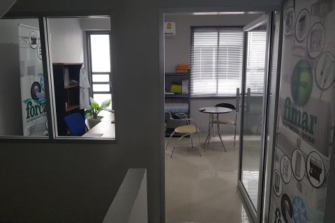 Townhouse à Samut Prakan, Thaïlande 6 chambres № 164574 - photo 5