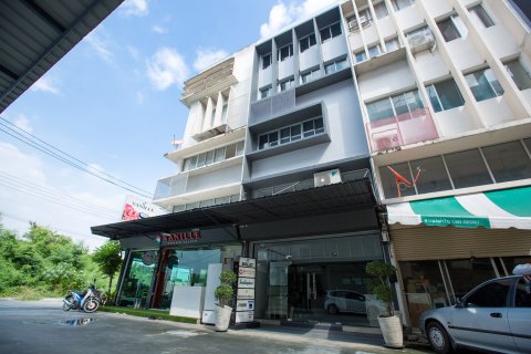 Таунхаус в Самутпракане, Таиланд с 6 спальнями  № 164574