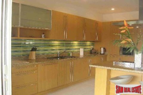 Вилла в Хуа Хине, Таиланд с 3 спальнями  № 202478 - фото 3