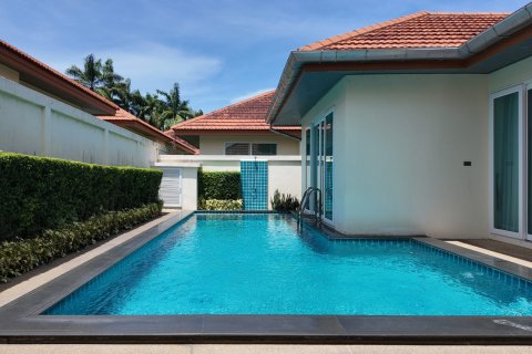 Дом в Паттайе, Таиланд с 4 спальнями  № 8609 - фото 1