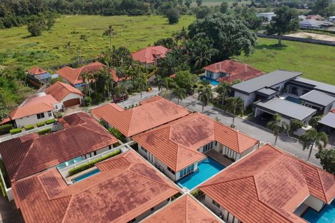 Дом в Паттайе, Таиланд с 4 спальнями  № 8609 - фото 2