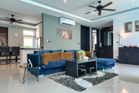 Дом в Паттайе, Таиланд с 4 спальнями  № 8609 - фото 9