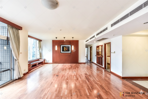 Condo in Bangkok, Thailand, 3 bedrooms  № 186994