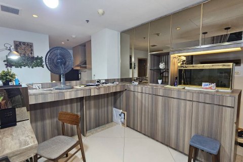 Condo in Sathon, Bangkok, Thailand, 2 bedrooms  № 138439 - photo 3