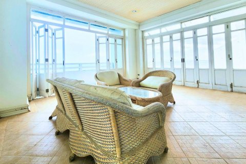 Condo in Cha-am, Thailand, 6 bedrooms  № 137173 - photo 7