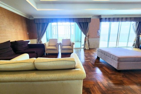 Condo in Cha-am, Thailand, 6 bedrooms  № 137173 - photo 15