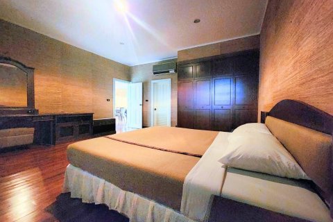 Condo in Cha-am, Thailand, 6 bedrooms  № 137173 - photo 16