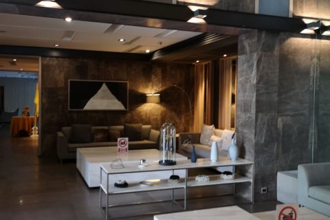 Кондоминиум с 2 спальнями в Дин Даенге, Бангкок, Таиланд № 137175 - фото 13