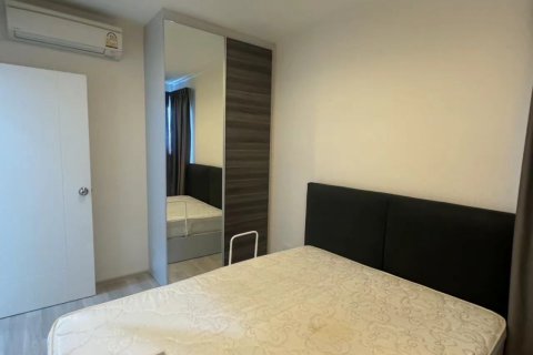 Кондоминиум с 2 спальнями в Дин Даенге, Бангкок, Таиланд № 137175 - фото 5