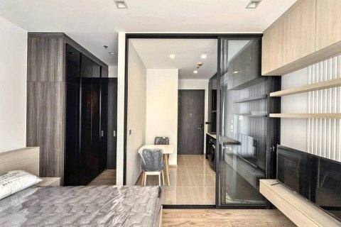 Studio dans le Condo à Bangkok, Thaïlande  № 173040