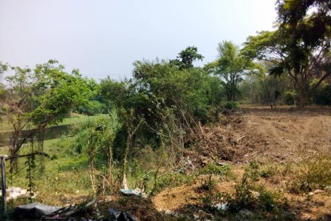 Land in Lampang, Thailand 32000 sq.m. № 135796 - photo 5