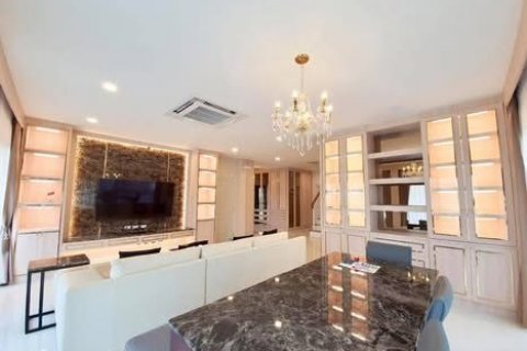 Дом в Банг Каео, Таиланд с 5 спальнями № 144987 - фото 2